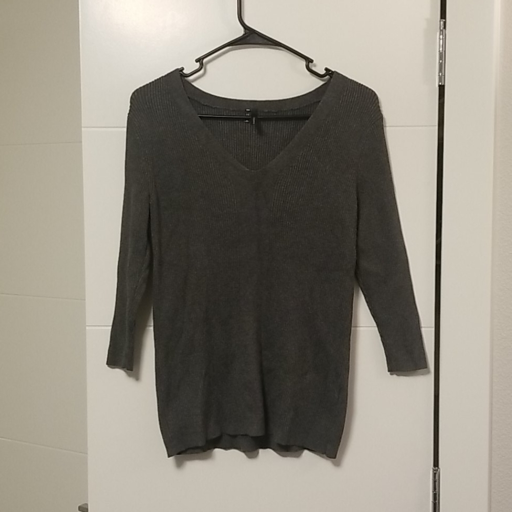 Sweater - Picture 1 of 3